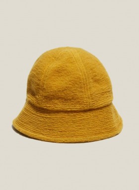  Gorro Gilligan amarillo de forro polar reciclado | YMCA para mujer